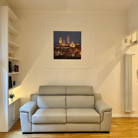 Sisters' Home - Appartamento Nel Centro Storico Con Terrazzo, Aria Condizionata E Vasca Da Bagno Siena Exteriör bild