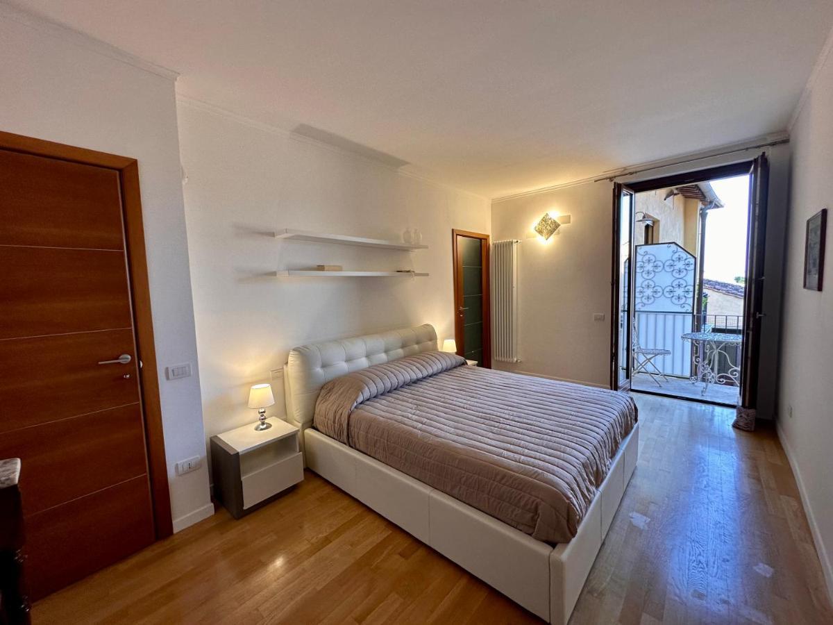 Sisters' Home - Appartamento Nel Centro Storico Con Terrazzo, Aria Condizionata E Vasca Da Bagno Siena Exteriör bild